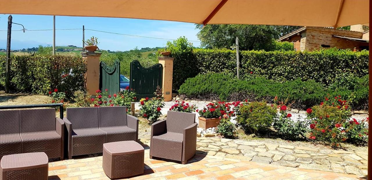 Agriturismo Fiore Di Campo แฟร์โม ภายนอก รูปภาพ