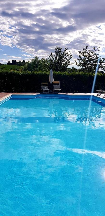 Agriturismo Fiore Di Campo แฟร์โม ภายนอก รูปภาพ