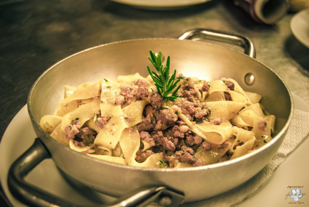 Agriturismo Fiore Di Campo แฟร์โม ภายนอก รูปภาพ